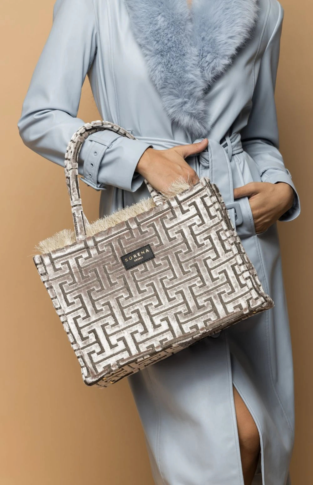 DAPHNE MEDIUM TOTE BAG
